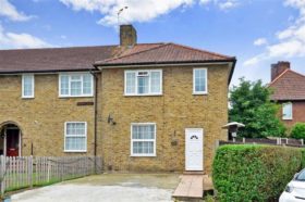 1 bedroom Detached for sale